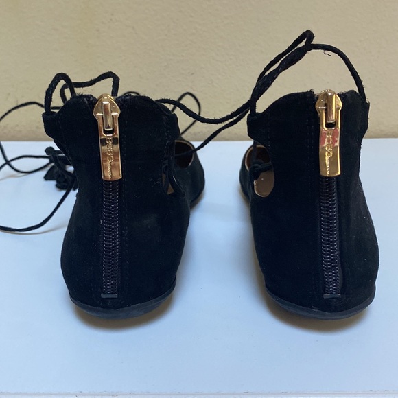 BCBG Black Faux Suede Pointy Toe Crisscross Lace Up Flats Size 8 - Picture 6 of 16
